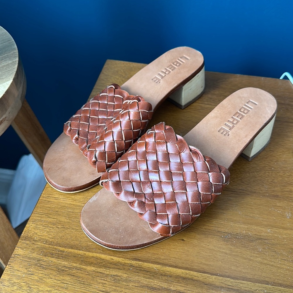 Liberté Santorini Woven Mule in Cognac- never worn!
